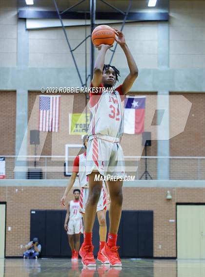 Thumbnail 2 in Carter vs. Community (UIL 4A Bi-District Playoff) photogallery.