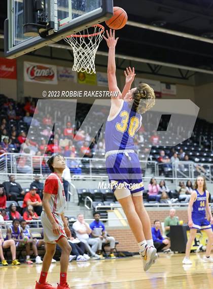Thumbnail 2 in Carter vs. Community (UIL 4A Bi-District Playoff) photogallery.