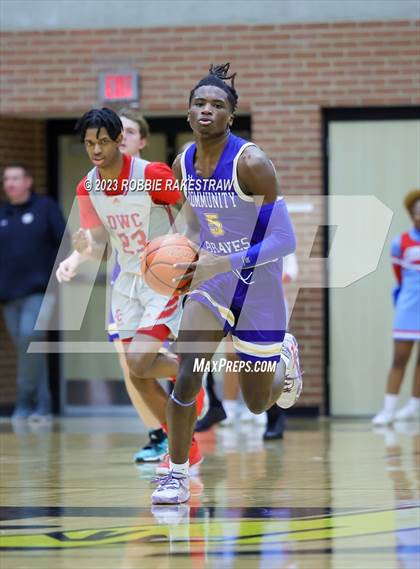 Thumbnail 3 in Carter vs. Community (UIL 4A Bi-District Playoff) photogallery.