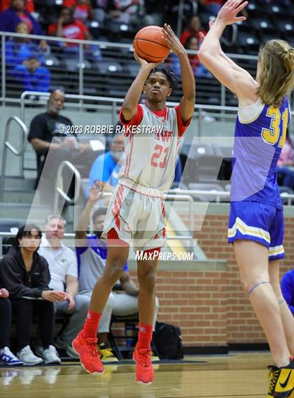 Thumbnail 3 in Carter vs. Community (UIL 4A Bi-District Playoff) photogallery.