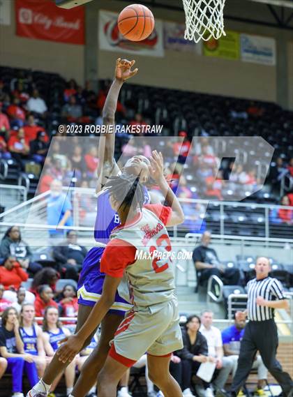 Thumbnail 1 in Carter vs. Community (UIL 4A Bi-District Playoff) photogallery.
