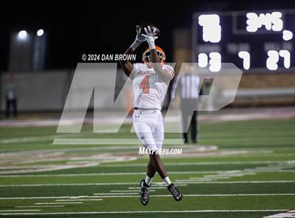 Thumbnail 3 in Rockwall vs Sachse (UIL Football 6A D1 Bi-District Playoff) photogallery.