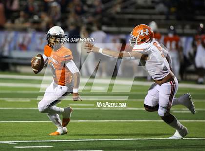 Thumbnail 1 in Rockwall vs Sachse (UIL Football 6A D1 Bi-District Playoff) photogallery.