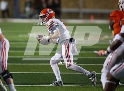 Thumbnail 1 in Rockwall vs Sachse (UIL Football 6A D1 Bi-District Playoff) photogallery.