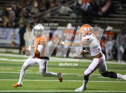 Thumbnail 3 in Rockwall vs Sachse (UIL Football 6A D1 Bi-District Playoff) photogallery.