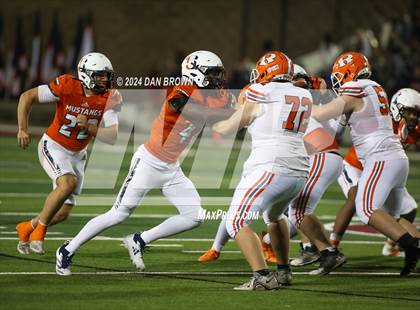 Thumbnail 1 in Rockwall vs Sachse (UIL Football 6A D1 Bi-District Playoff) photogallery.