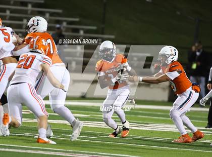 Thumbnail 1 in Rockwall vs Sachse (UIL Football 6A D1 Bi-District Playoff) photogallery.