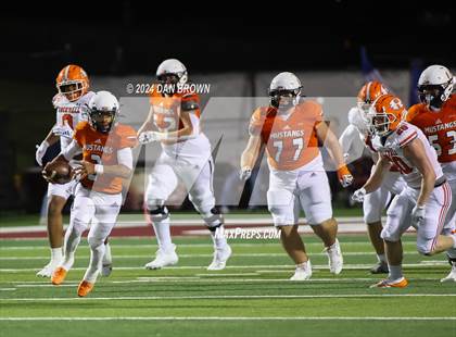 Thumbnail 3 in Rockwall vs Sachse (UIL Football 6A D1 Bi-District Playoff) photogallery.