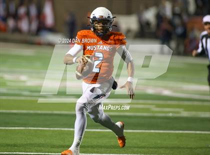 Thumbnail 1 in Rockwall vs Sachse (UIL Football 6A D1 Bi-District Playoff) photogallery.