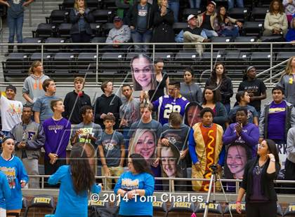 Thumbnail 1 in Farmersville vs. Edgewood photogallery.