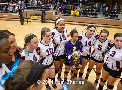 Thumbnail 1 in Farmersville vs. Edgewood photogallery.