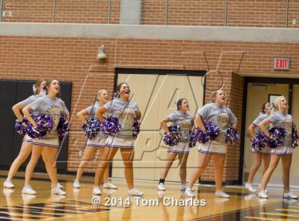 Thumbnail 2 in Farmersville vs. Edgewood photogallery.