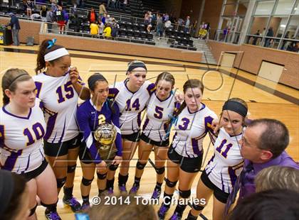 Thumbnail 3 in Farmersville vs. Edgewood photogallery.