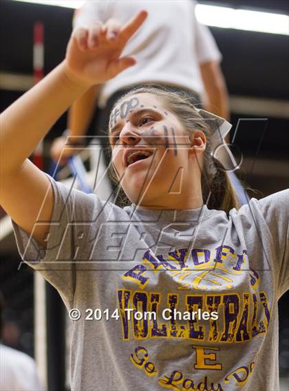 Thumbnail 2 in Farmersville vs. Edgewood photogallery.