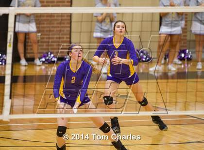 Thumbnail 1 in Farmersville vs. Edgewood photogallery.
