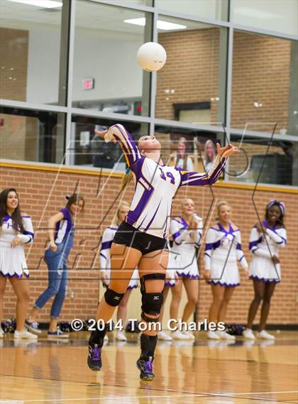 Thumbnail 2 in Farmersville vs. Edgewood photogallery.