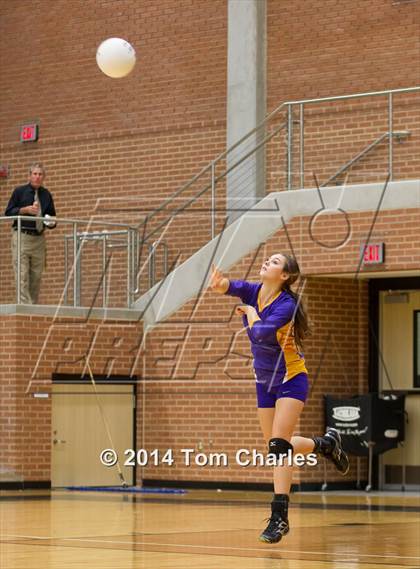 Thumbnail 1 in Farmersville vs. Edgewood photogallery.