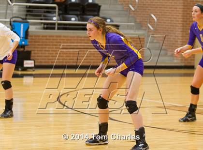 Thumbnail 2 in Farmersville vs. Edgewood photogallery.