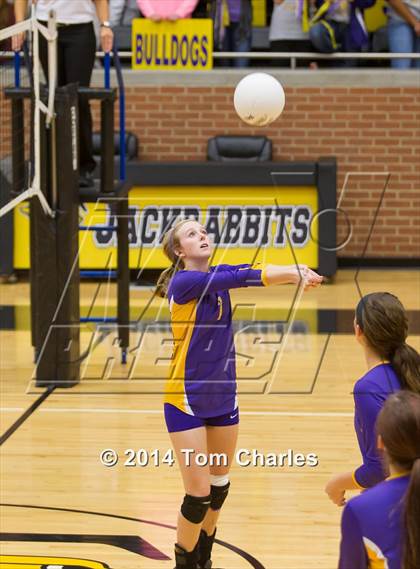 Thumbnail 2 in Farmersville vs. Edgewood photogallery.