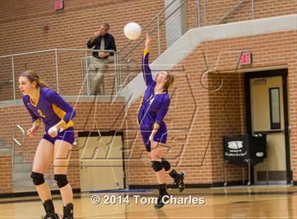 Thumbnail 3 in Farmersville vs. Edgewood photogallery.