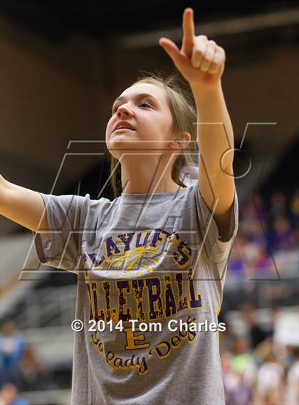 Thumbnail 3 in Farmersville vs. Edgewood photogallery.