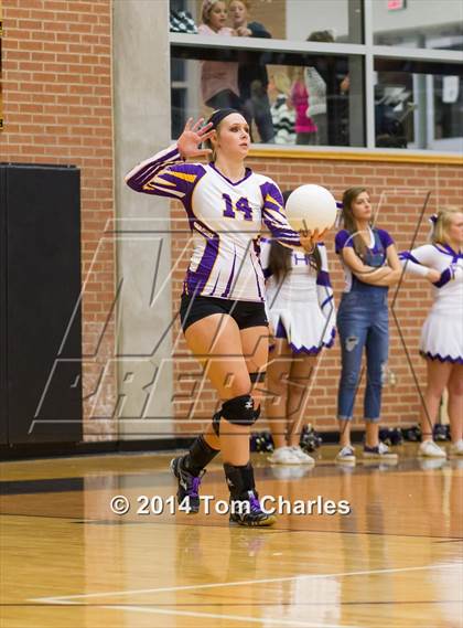 Thumbnail 3 in Farmersville vs. Edgewood photogallery.