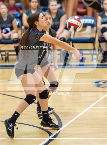 Thumbnail 3 in Perry vs. Valley Vista photogallery.