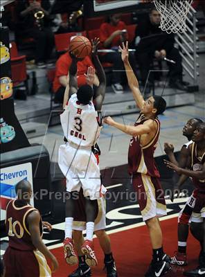 Thumbnail 1 in Hoover vs. Mission Hills (CIF SDS D2 Final) photogallery.
