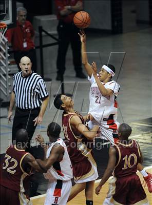 Thumbnail 1 in Hoover vs. Mission Hills (CIF SDS D2 Final) photogallery.