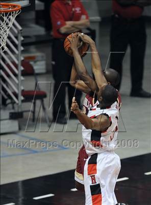 Thumbnail 1 in Hoover vs. Mission Hills (CIF SDS D2 Final) photogallery.