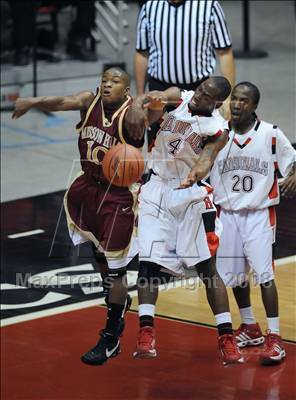 Thumbnail 1 in Hoover vs. Mission Hills (CIF SDS D2 Final) photogallery.