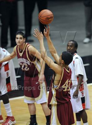 Thumbnail 1 in Hoover vs. Mission Hills (CIF SDS D2 Final) photogallery.