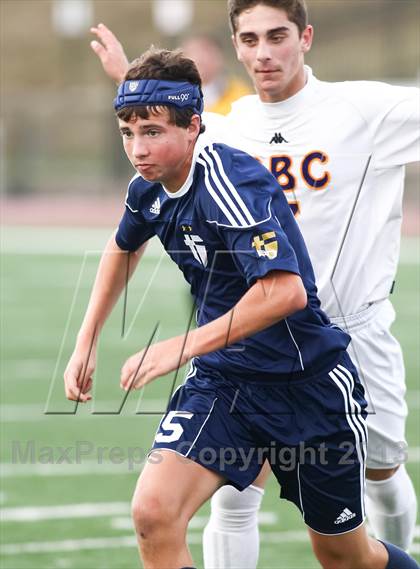 Thumbnail 2 in Aquinas vs. Christian Brothers (Gateway City Soccer Classic) photogallery.
