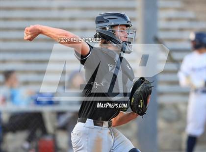 Thumbnail 2 in Glendora vs Maranatha photogallery.
