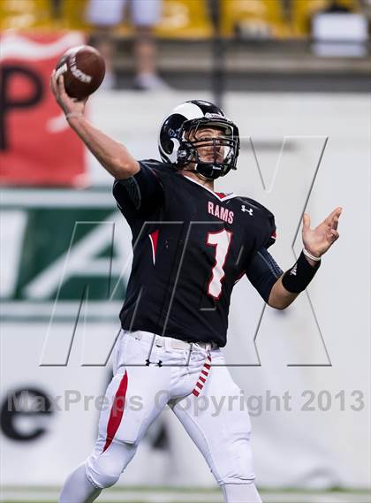 Thumbnail 2 in Coronado vs. Highland photogallery.