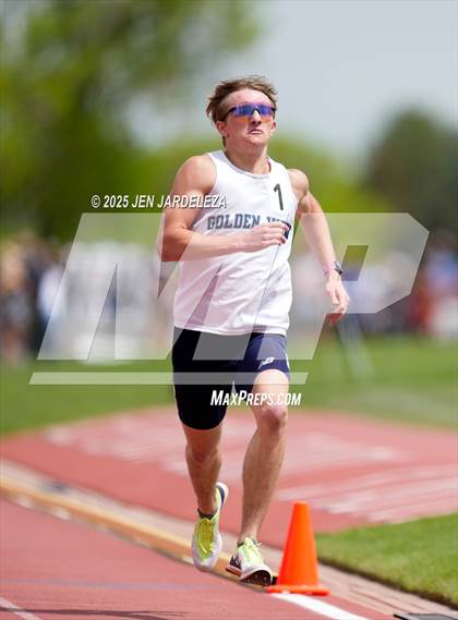 Thumbnail 1 in CHSAA Finals 2A (1600 Meter) photogallery.
