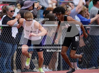 Thumbnail 3 in CHSAA Finals 2A (1600 Meter) photogallery.