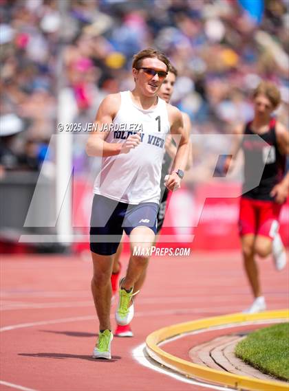 Thumbnail 1 in CHSAA Finals 2A (1600 Meter) photogallery.
