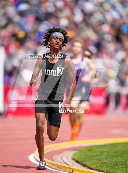 Thumbnail 3 in CHSAA Finals 2A (1600 Meter) photogallery.