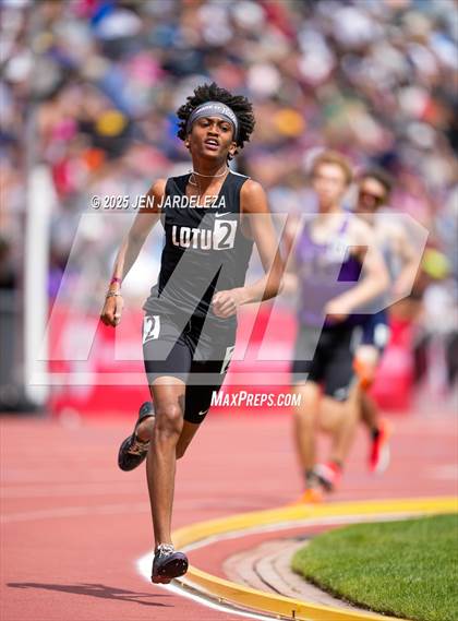 Thumbnail 1 in CHSAA Finals 2A (1600 Meter) photogallery.