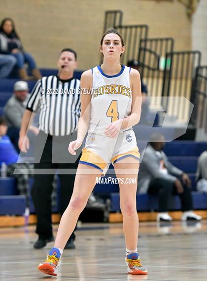 Thumbnail 2 in River Valley vs. Sutter (Sutter Tournament) photogallery.