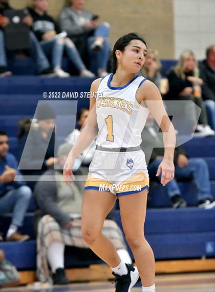 Thumbnail 3 in River Valley vs. Sutter (Sutter Tournament) photogallery.