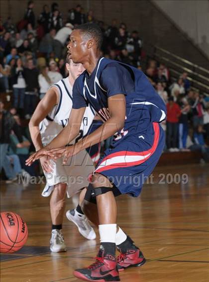 Thumbnail 2 in Vista del Lago vs. Modesto Christian (CIF SJS D4 Playoffs) photogallery.