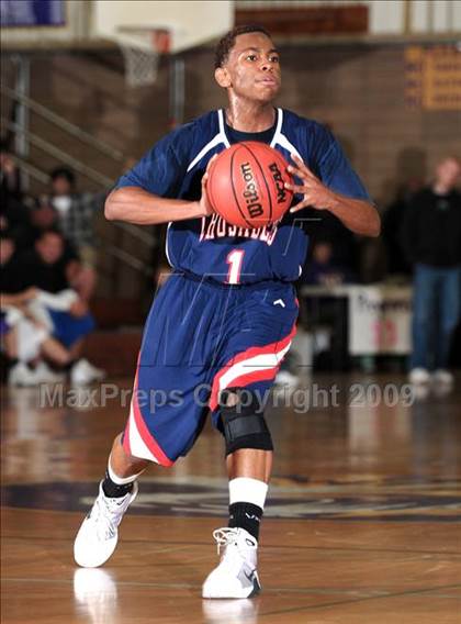 Thumbnail 3 in Vista del Lago vs. Modesto Christian (CIF SJS D4 Playoffs) photogallery.