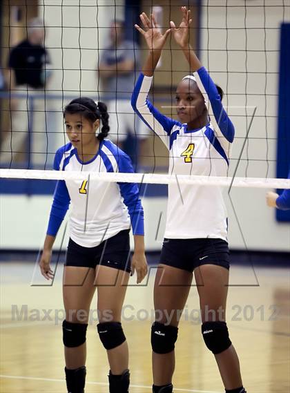 Thumbnail 2 in Ennis @ Corsicana photogallery.
