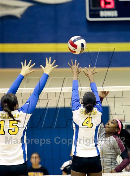 Thumbnail 1 in Ennis @ Corsicana photogallery.