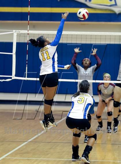 Thumbnail 1 in Ennis @ Corsicana photogallery.