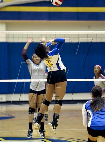 Thumbnail 3 in Ennis @ Corsicana photogallery.