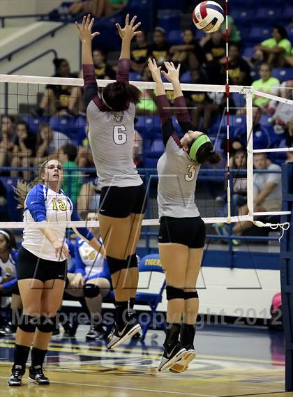 Thumbnail 1 in Ennis @ Corsicana photogallery.