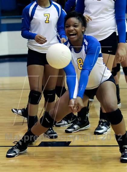 Thumbnail 1 in Ennis @ Corsicana photogallery.